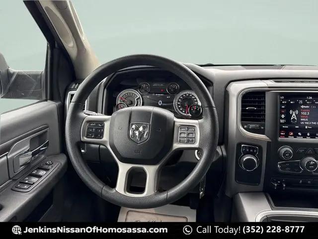 2023 Ram 1500 Classic SLT Crew Cab 4x2 5'7" Box