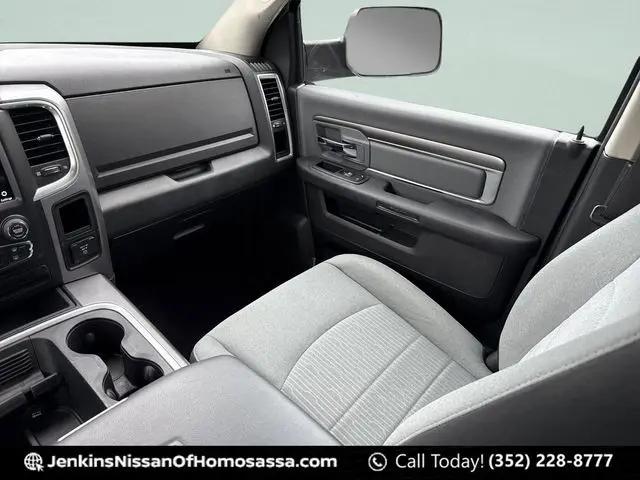 2023 Ram 1500 Classic SLT Crew Cab 4x2 5'7" Box