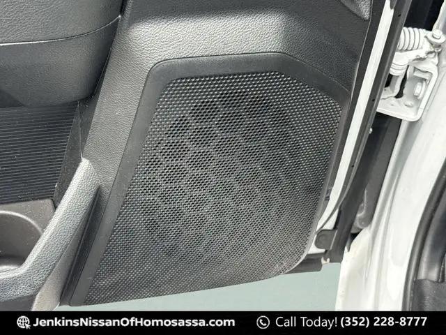 2023 Ram 1500 Classic SLT Crew Cab 4x2 5'7" Box