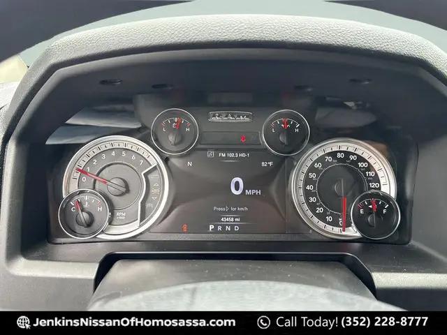 2023 Ram 1500 Classic SLT Crew Cab 4x2 5'7" Box