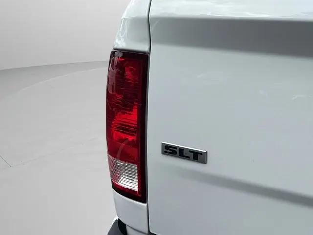 2023 Ram 1500 Classic SLT Crew Cab 4x2 5'7" Box