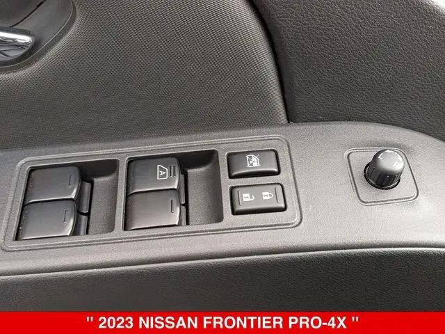 2023 Nissan Frontier Crew Cab PRO-4X 4x4