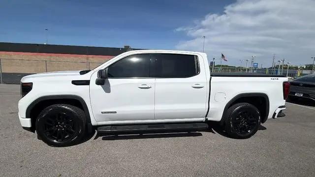 2023 GMC Sierra 1500 4WD Crew Cab Short Box Elevation with 3SB
