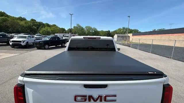 2023 GMC Sierra 1500 4WD Crew Cab Short Box Elevation with 3SB