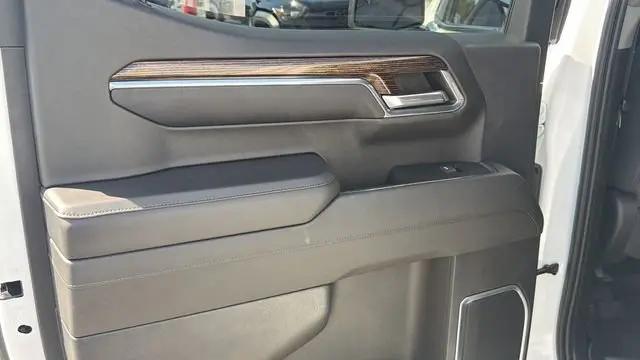 2023 GMC Sierra 1500 4WD Crew Cab Short Box Elevation with 3SB