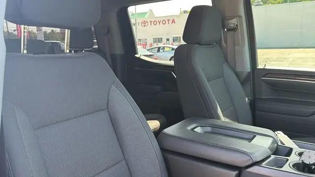 2023 GMC Sierra 1500 4WD Crew Cab Short Box Elevation with 3SB