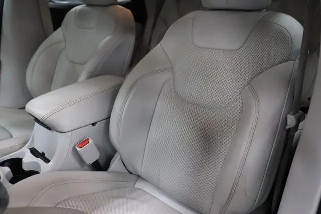 2019 Jeep Cherokee Limited FWD