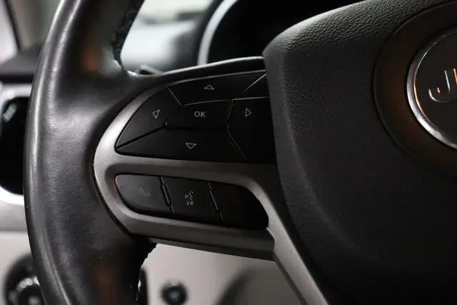 2019 Jeep Cherokee Limited FWD