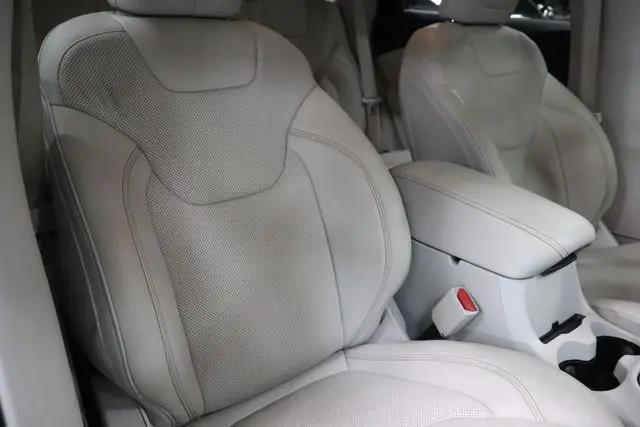 2019 Jeep Cherokee Limited FWD