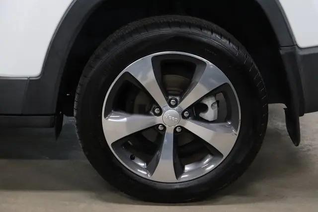 2019 Jeep Cherokee Limited FWD