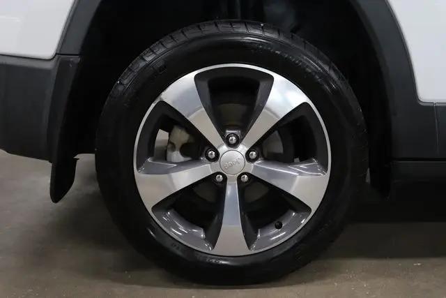 2019 Jeep Cherokee Limited FWD
