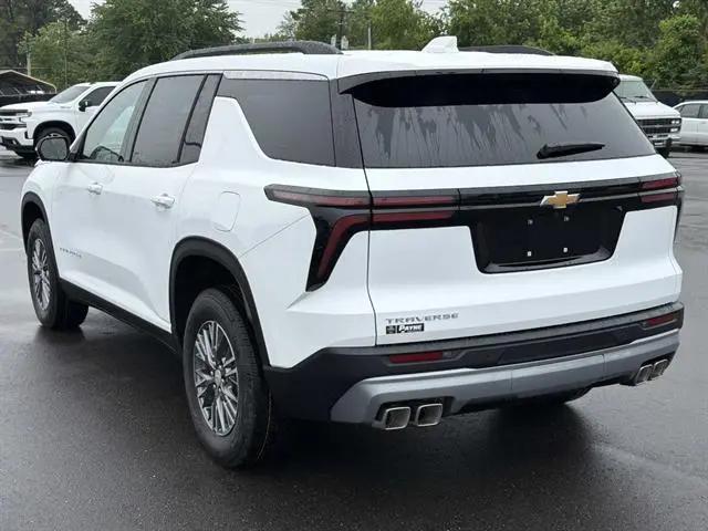 2026 Chevrolet Traverse FWD LT