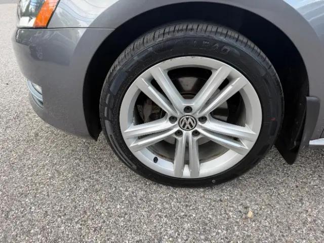 2012 Volkswagen Passat 2.0L TDI SEL Premium