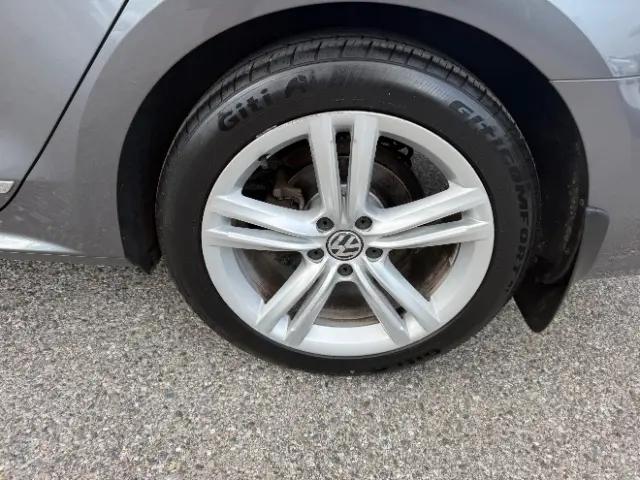 2012 Volkswagen Passat 2.0L TDI SEL Premium