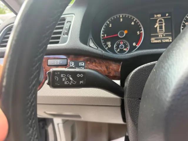 2012 Volkswagen Passat 2.0L TDI SEL Premium