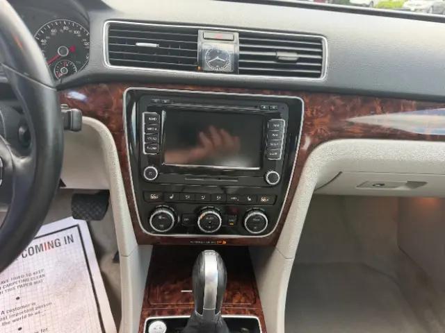 2012 Volkswagen Passat 2.0L TDI SEL Premium