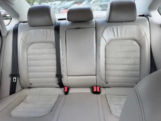 2012 Volkswagen Passat 2.0L TDI SEL Premium
