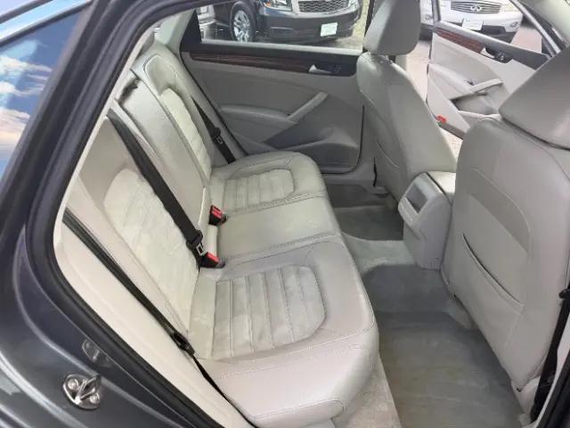 2012 Volkswagen Passat 2.0L TDI SEL Premium