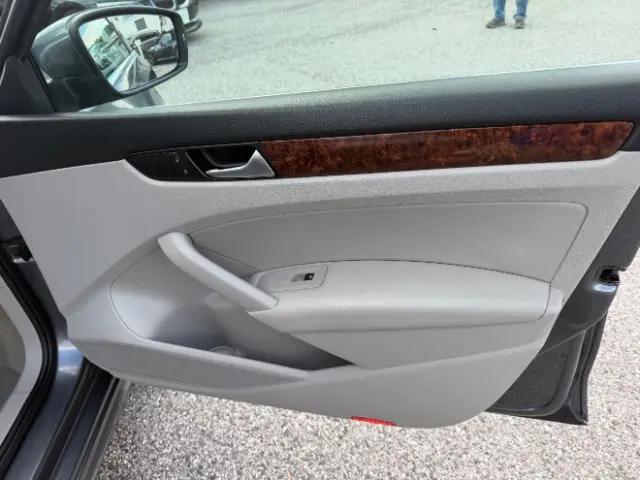 2012 Volkswagen Passat 2.0L TDI SEL Premium