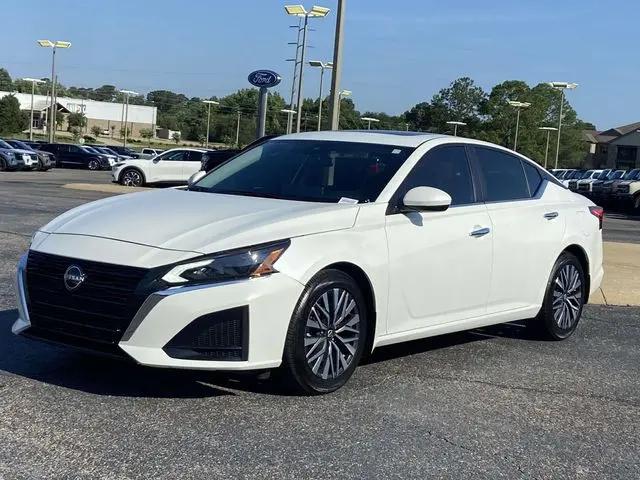 2024 Nissan Altima SV FWD