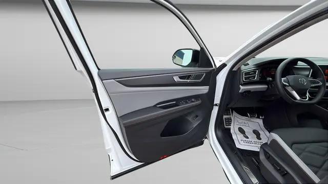 2026 Volkswagen Atlas Peak Edition