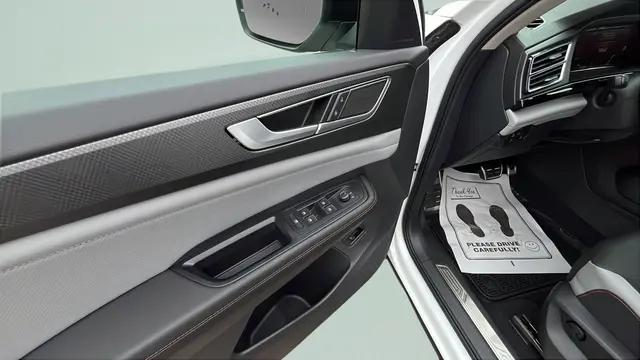 2026 Volkswagen Atlas Peak Edition