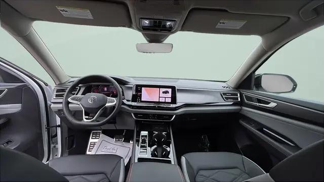 2026 Volkswagen Atlas Peak Edition