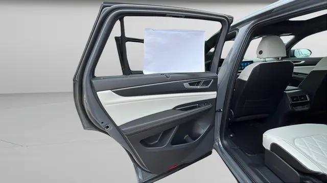 2026 Volkswagen Atlas Cross Sport SEL Premium R-Line