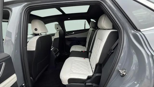 2026 Volkswagen Atlas Cross Sport SEL Premium R-Line