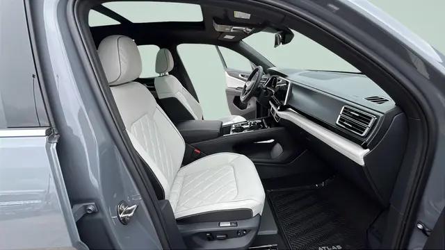 2026 Volkswagen Atlas Cross Sport SEL Premium R-Line