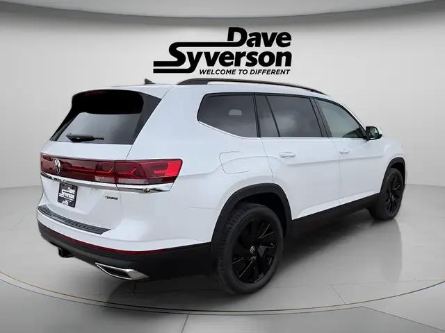 2026 Volkswagen Atlas SE with Technology
