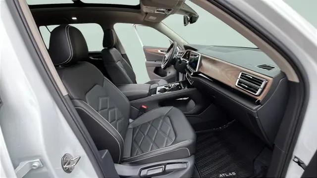 2026 Volkswagen Atlas SE with Technology