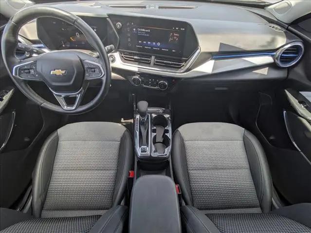 2025 Chevrolet Trax FWD LT