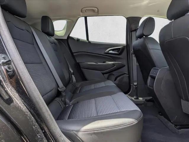2025 Chevrolet Trax FWD LT
