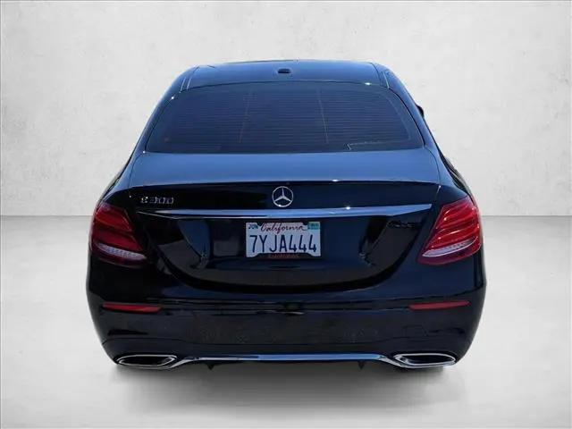 2017 Mercedes-Benz E-CLASS E 300 E 300
