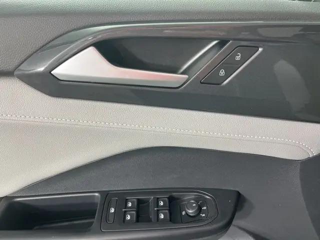 2023 Volkswagen Taos 1.5T SEL