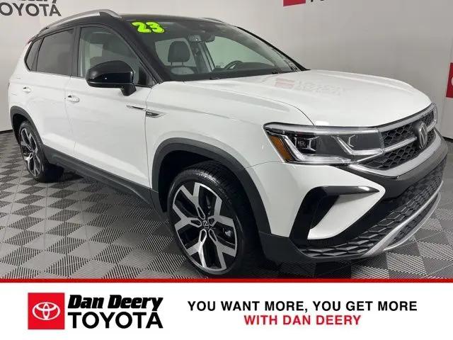 2023 Volkswagen Taos 1.5T SEL for sale in Cedar Falls, IA