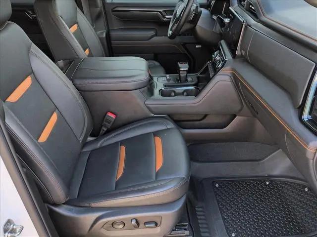 2025 GMC Sierra 1500 4WD Crew Cab Short Box AT4