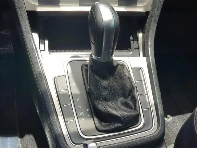 2017 Volkswagen Golf TSI S 4-Door