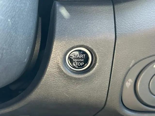 2023 Nissan Frontier Crew Cab PRO-X 4x2