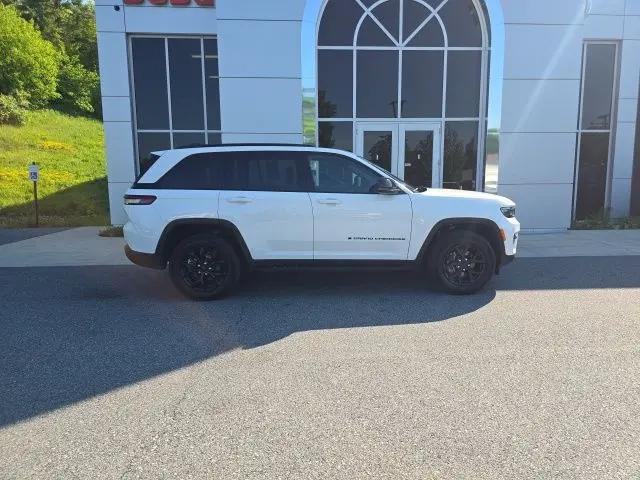 2025 Jeep Grand Cherokee Altitude X 4x4