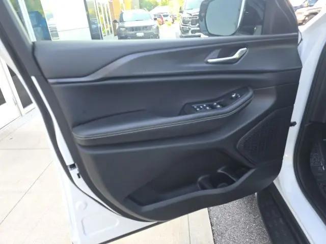 2025 Jeep Grand Cherokee Altitude X 4x4