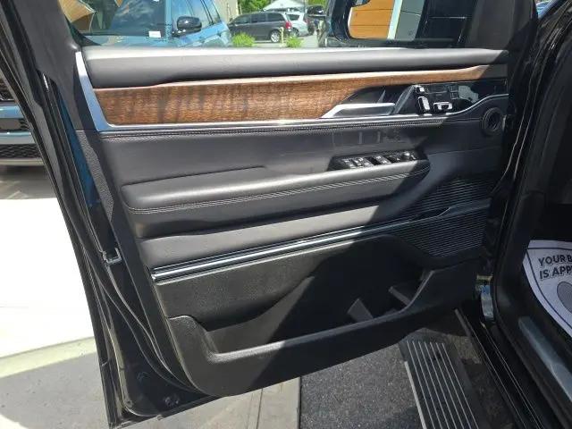 2025 Jeep Grand Wagoneer 4x4