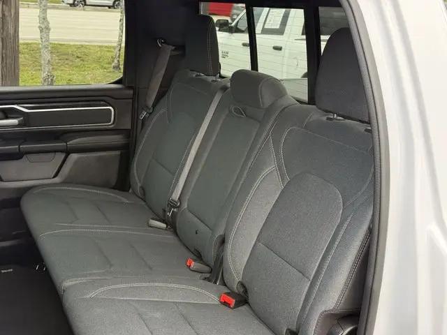 2021 Ram 1500 Big Horn Crew Cab 4x4 5'7" Box