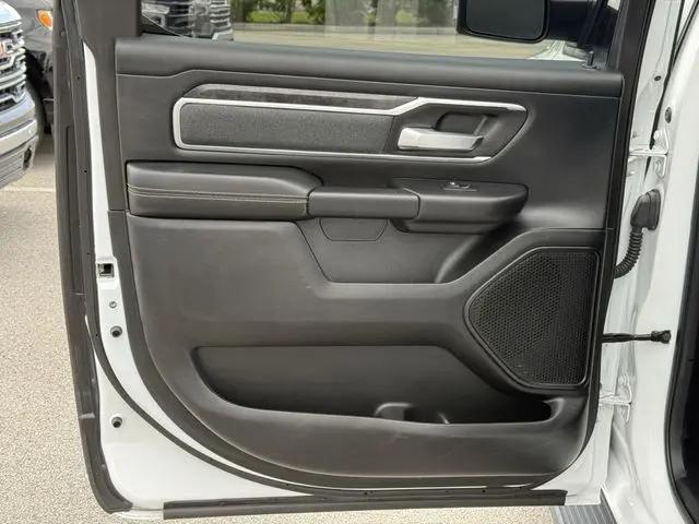 2021 Ram 1500 Big Horn Crew Cab 4x4 5'7" Box
