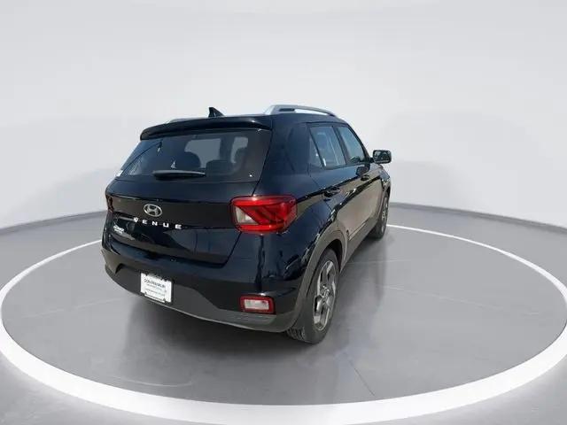 2022 Hyundai Venue SEL