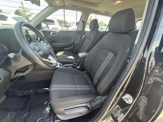 2022 Hyundai Venue SEL