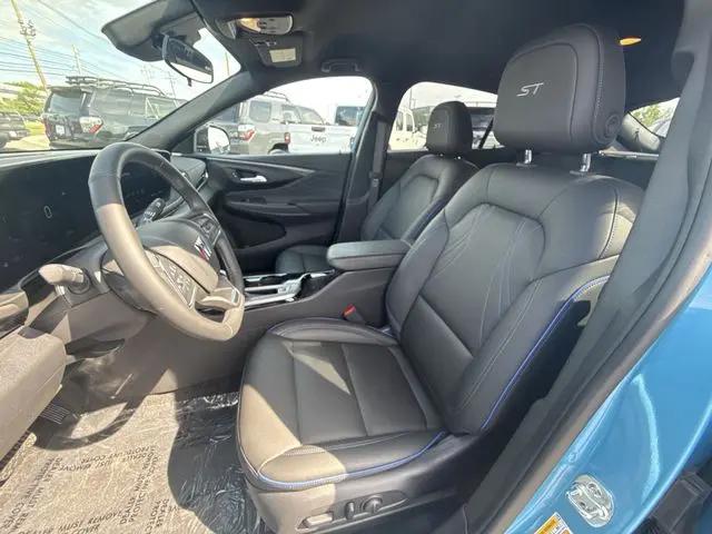 2025 Buick NV Sport Touring FWD
