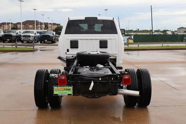 2026 Ram 5500 Tradesman/Big Horn