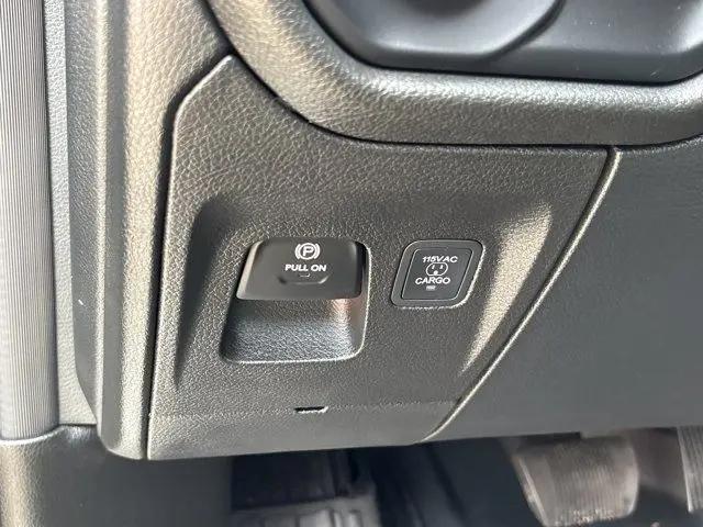 2026 Ram 1500 Tradesman Crew Cab 4x4 5'7" Box